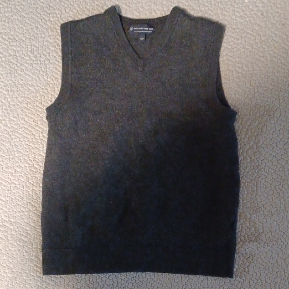 Hart Schaffner Marx Charcoal V-Neck Sweater Vest